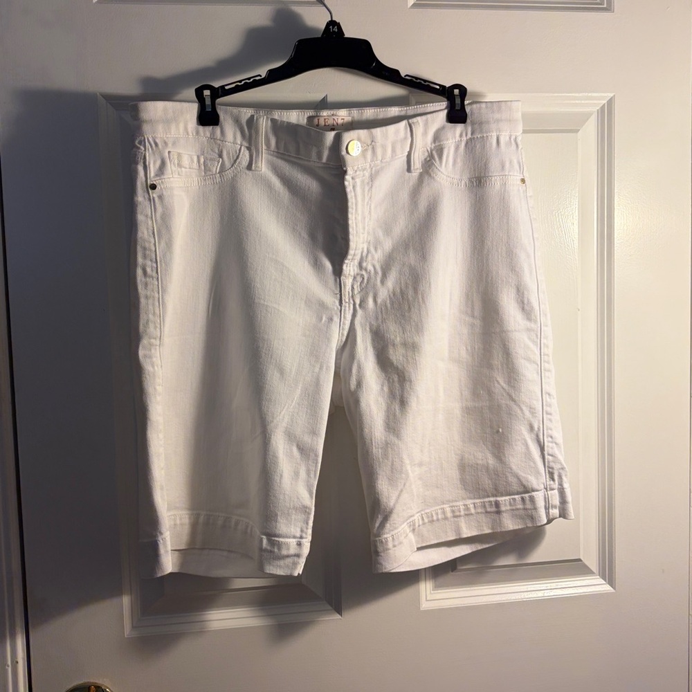 7 for All Mankind Women’s White Jean Shorts Shorts